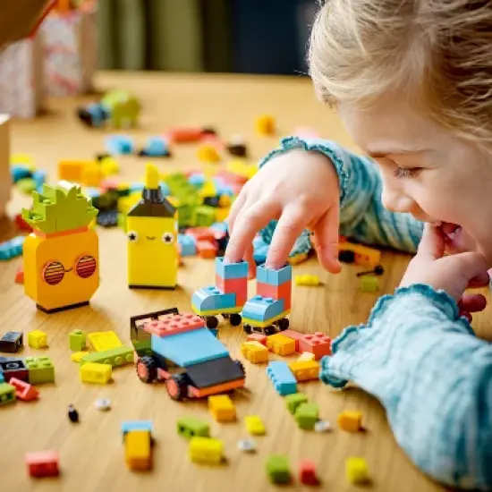 LEGO Classic Creative Neon Fun Creative Brick Box Set 11027 image {5}