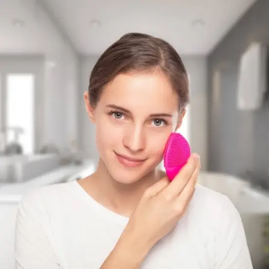 FOREO LUNA mini 2 Silicone Dual-Sided Facial Cleansing Brush image {4}