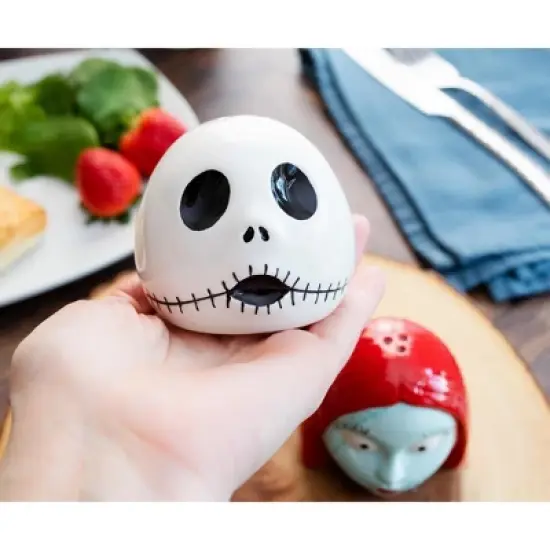Silver Buffalo Disney The Nightmare Before Christmas Jack and Sally Salt and Pepper Shaker Set image {5}