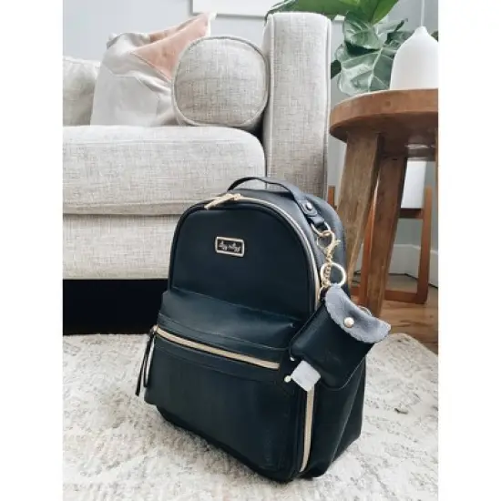 Itzy Ritzy Cute'N Clean Hand Sanitizer Charm - Black image {1}