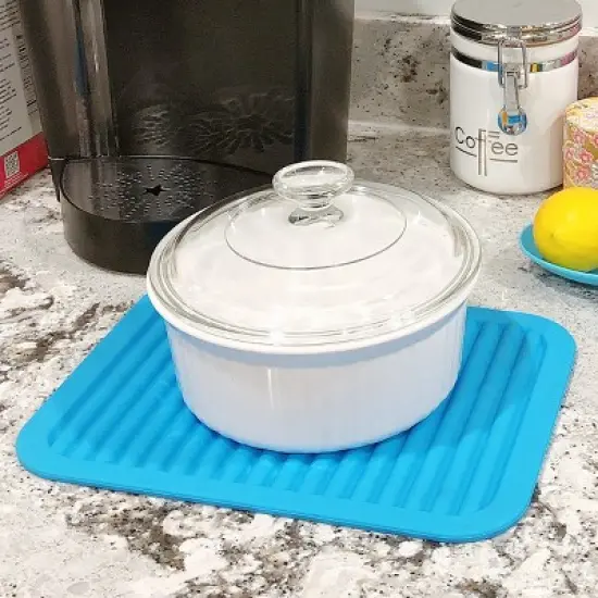 Wrapables Silicone Trivet, Multi-use Durable Flexible Non-Slip Insulated Silicone Mat (Set of 2), Blue image {4}