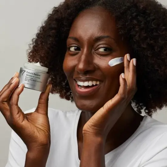 No7 Future Renew Damage Reversal Day Cream SPF 25 - 1.69oz image {3}