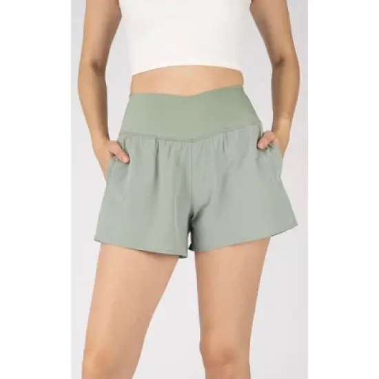 Yogalicious Womens Lightstreme Hybrid Backflip Short with Pockets image {7}
