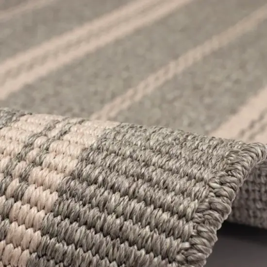 Liora Manne Mia Stripes Indoor/Outdoor Area Rug.. image {6}