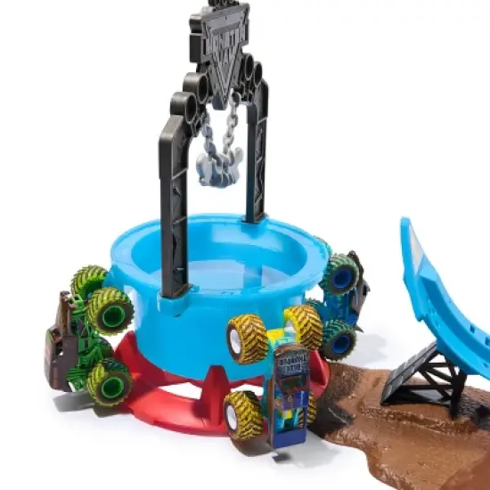 Monster Jam Mud Blasters Monster Mutt Dalmatian Dunk Tank Playset image {5}