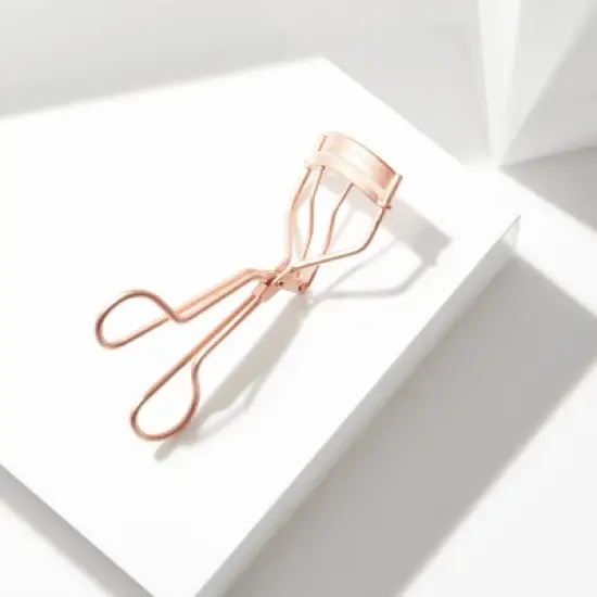 Tweezerman Rose Gold Classic Eyelash Curler image {2}