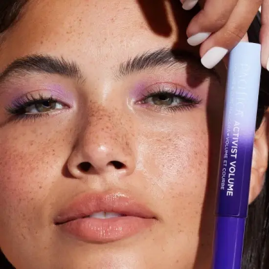 Pacifica Activist Volume & Curl Mascara - 0.24 oz image {1}
