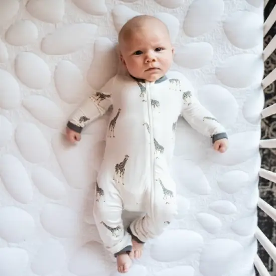 Zippered Romper in Giraffe image {4}