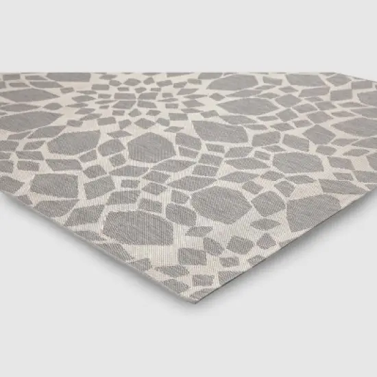 5' x 7' Medallion Outdoor Rug Gray - Threshold&trade; image {1}