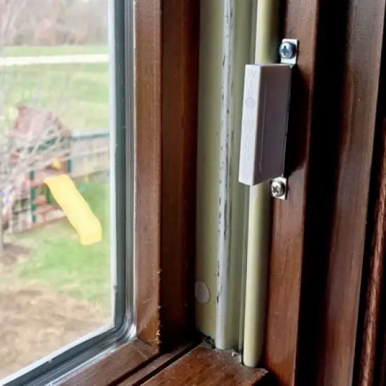 Cardinal Gates Safe Window Warden, (2-Count): Window Safety & Security for Children image {3}