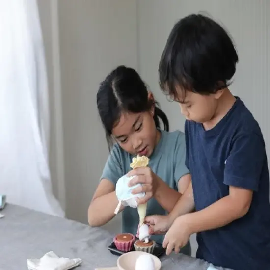 Plantoys| Cupcake Set image {7}