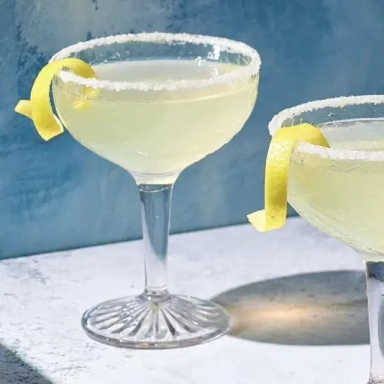 Mr & Mrs T Sweet & Sour Mix, 1L Bottle, 1 Pack &ndash; Premium Cocktail Mixer, Ready to Use image {3}