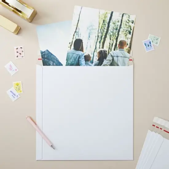 Juvale 25 Pack Rigid Mailers with Self Sealing Flap, Bulk Stay Flat 12 x 12 Envelopes for Shipping Photos, Calendars, 12.5 x 12.5 In image {3}