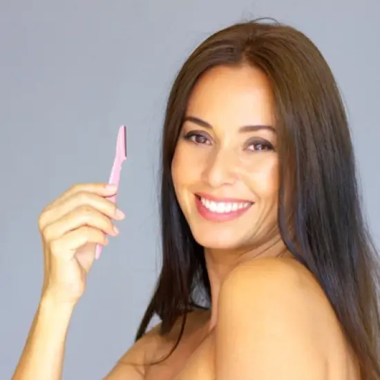 Glamlily 60-Pack Eyebrow Facial Razor for Women, Multipurpose Dermaplane Hair Remover Trimmer Tool, Colorful Shaving Bulk Set, 3 Colors, 6x1.4 In image {2}