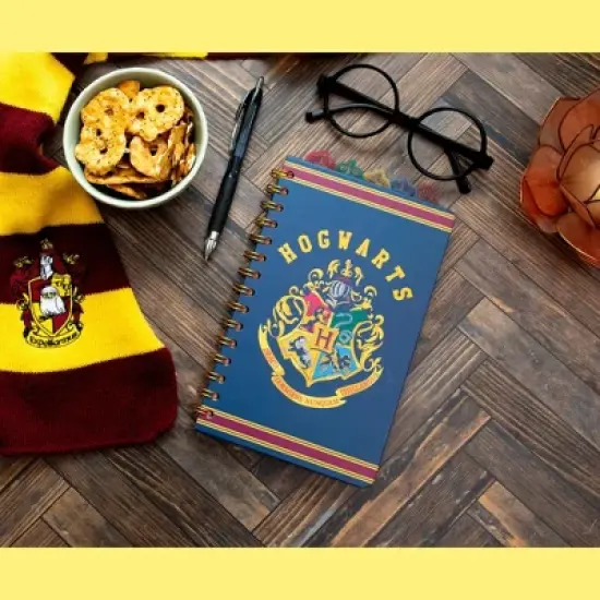 Silver Buffalo Harry Potter Hogwarts 5-Tab Spiral Notebook With 75 Sheets image {3}