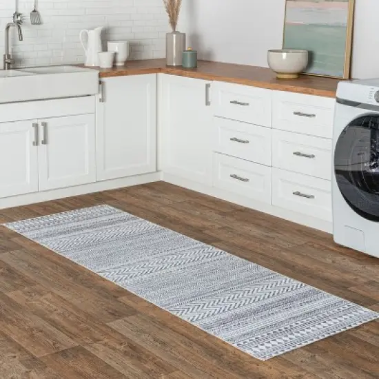 nuLOOM Kira Machine Washable Geometric Area Rug image {1}