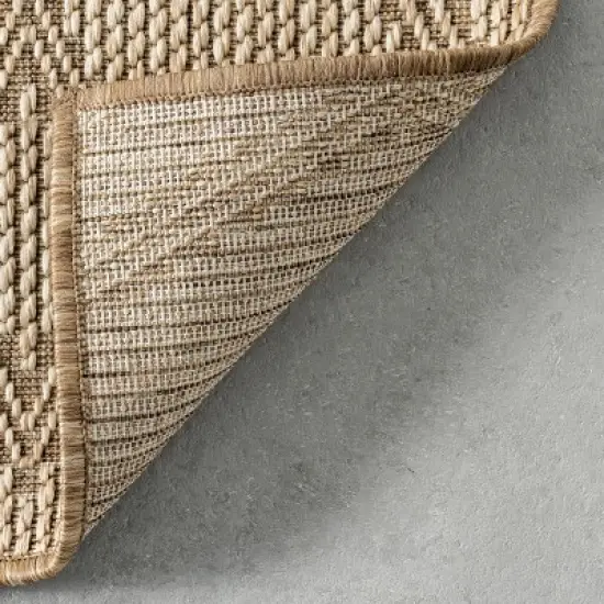 nuLOOM Latia Double Diamond Indoor/Outdoor Patio Area Rug image {6}