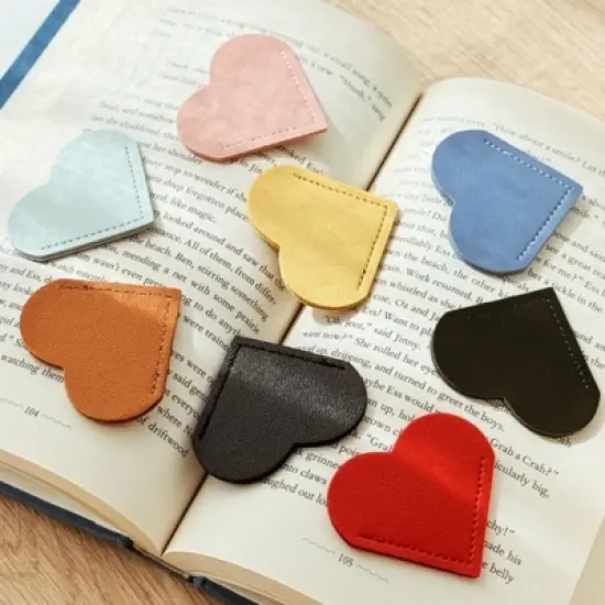 Wrapables Leather Corner Bookmarks, Page Marker, Reading Supplies (Set of 8), Hearts image {5}