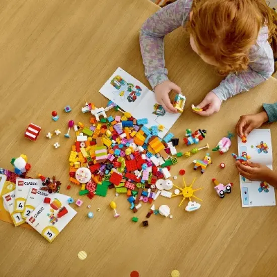 LEGO Classic Creative Party Box Play Together Set 11029 image {2}