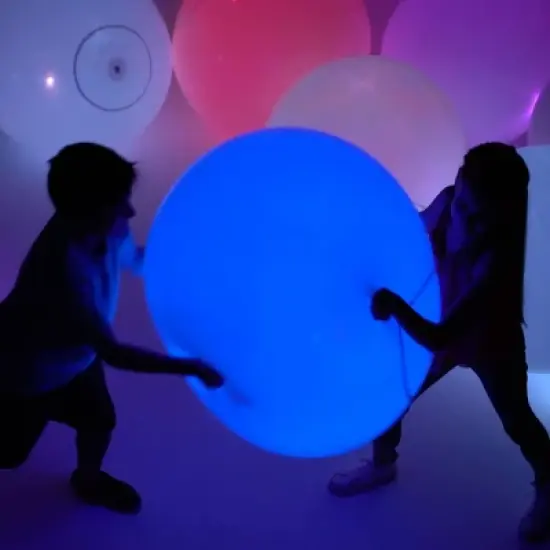 Super Wubble Ball Brite image {2}