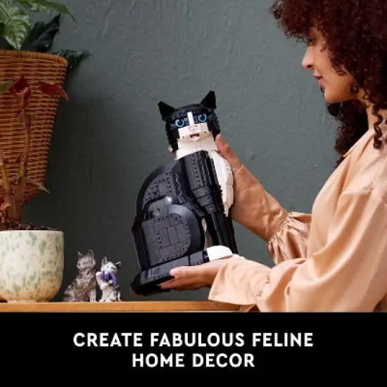 LEGO Ideas Tuxedo Cat 21349 image {5}