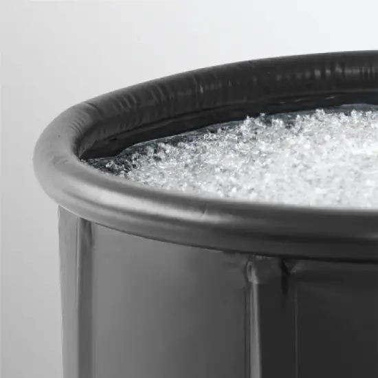 Sharper Image Portable Ice Bath 31.5"x29.5" Oval Plunge Pool: PVC Frame & Liner image {2}