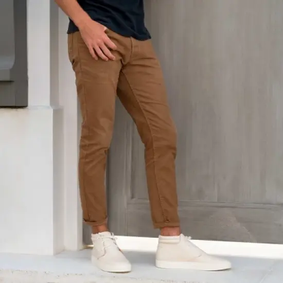 Nisolo Sustainable Men's Everyday Mid Top Sneaker image {1}