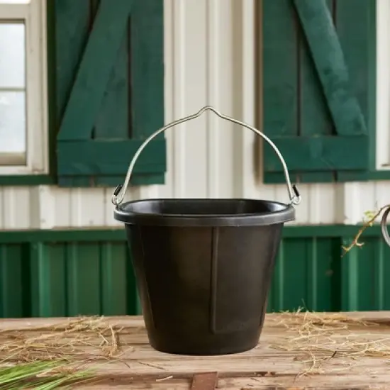 Farm Innovators Rubber Flat Back Heated Bucket with Guard image {4}