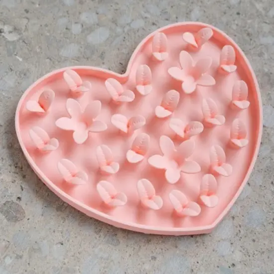 Dexypaws Enrichment Snuffle Mat: Blush Pink Heart - Textured Dog Feeding Pad image {4}
