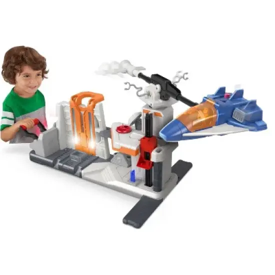 Fisher-Price Imaginext Disney Pixar Lightyear Lift & Launch Star Command Playset image {2}
