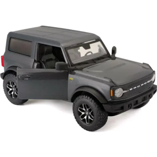 2021 Ford Bronco Badlands Gray Metallic with Black Top "Special Edition" 1/24 Diecast Model Car by Maisto image {2}