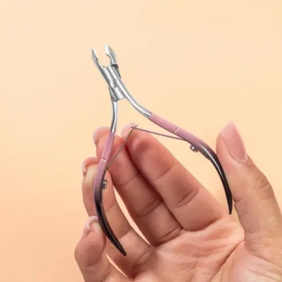 JAPONESQUE Cuticle Nipper Limited Edition image {7}
