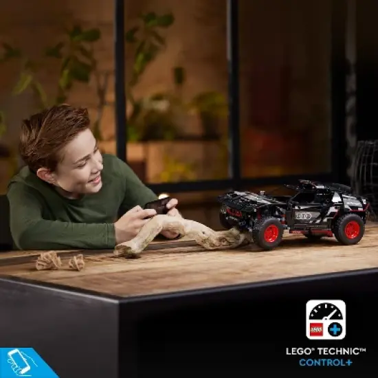 LEGO Technic Audi RS Q e-tron Advanced Building Kit 42160 image {3}