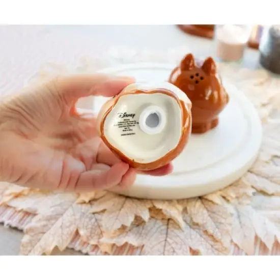 Silver Buffalo Disney Chip 'n' Dale Ceramic Salt and Pepper Shaker Set image {5}