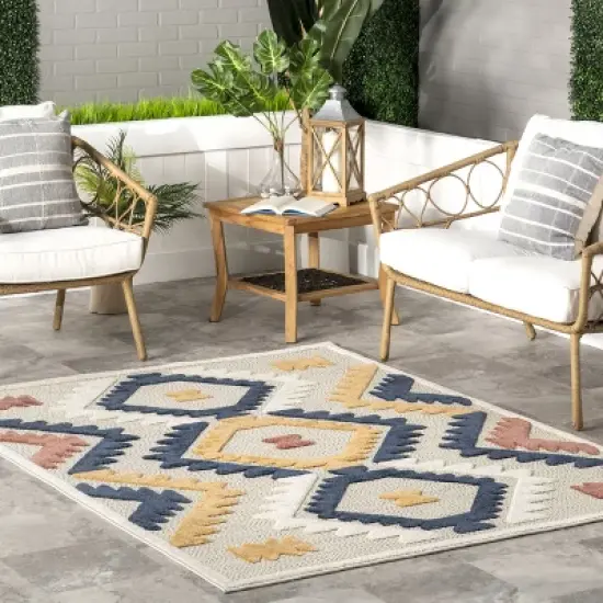 nuLOOM Valen Raised Geometric Indoor/Outdoor Patio Area Rug image {1}