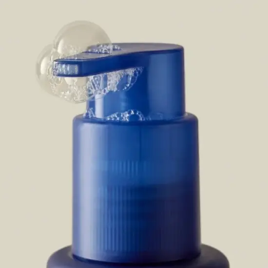 Curology Gentle Cleanser, Lightly Foaming Face Wash image {3}