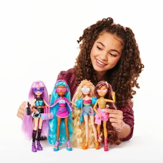 Mermaid High Mari Fashion Doll image {5}