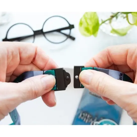 Silver Buffalo Harry Potter Slytherin 22-Inch Lanyard With ID Badge Holder and Crest Charm image {6}