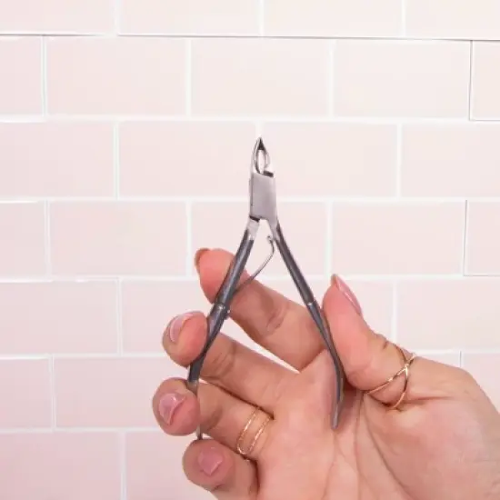 JAPONESQUE Cuticle Nipper image {5}