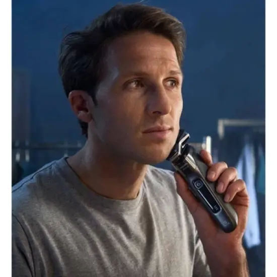 Philips Norelco Series 7200 Wet & Dry Men's Rechargeable Electric Shaver - S7887/82 image {5}