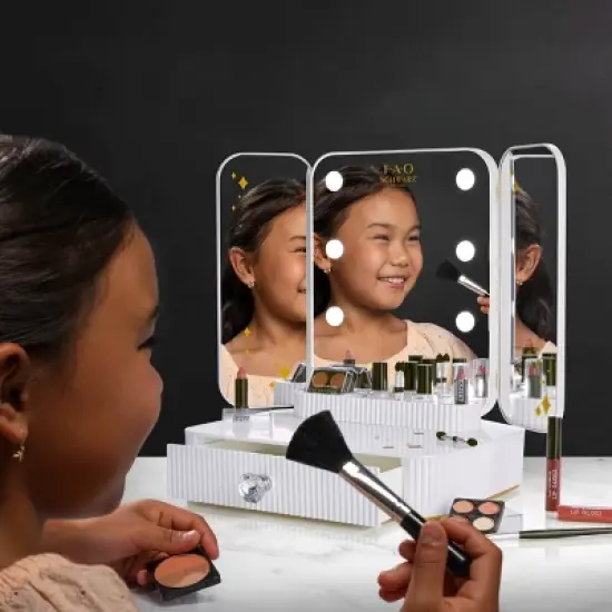FAO Schwarz Makeup Vanity Mirror Set image {1}
