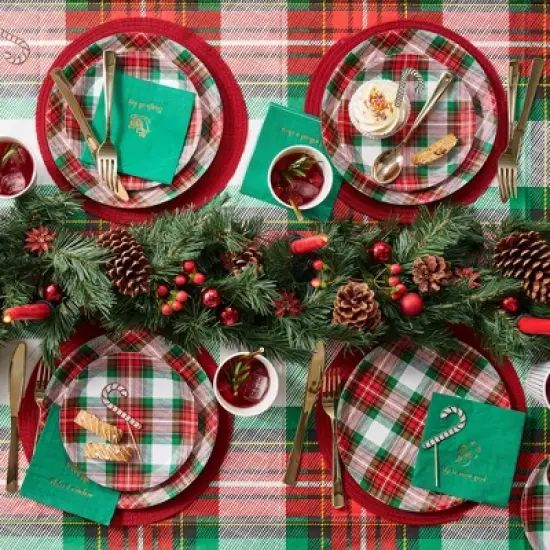 Winter Plaid Large Plates (10 per pack) image {4}