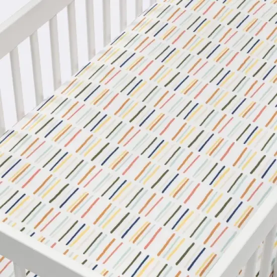 Fitted Crib Sheet Dashes - Cloud Island&trade; image {1}