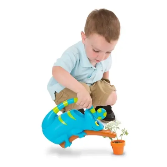 Melissa & Doug Sunny Patch Camo Chameleon Watering Can With Tail Handle and Branch-Shaped Spout image {4}