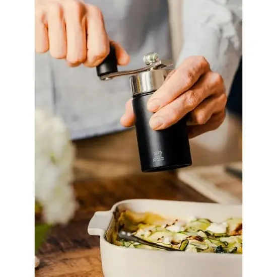 Peugeot | Isen Pepper Mill, Long Natural, 16 cm - 6 in image {4}