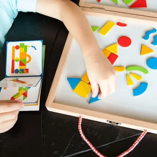  Fat Brain Toys Magnetic Creation Station FB222-1 image {3}