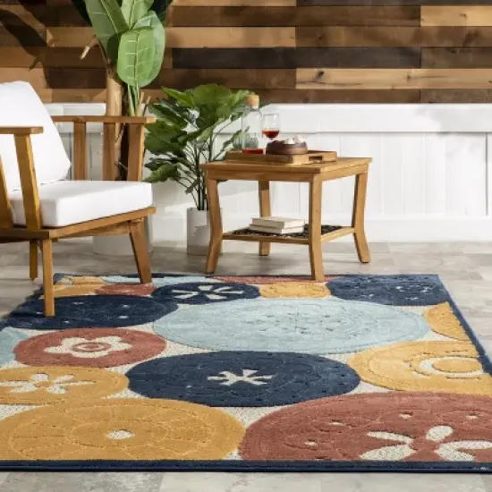 nuLOOM Crissie Coastal Sand Dollar Indoor/Outdoor Patio Area Rug image {7}