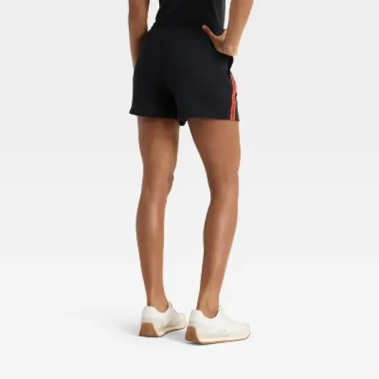 Women's Formula 1 Graphic Shorts - Black/Red image {1}