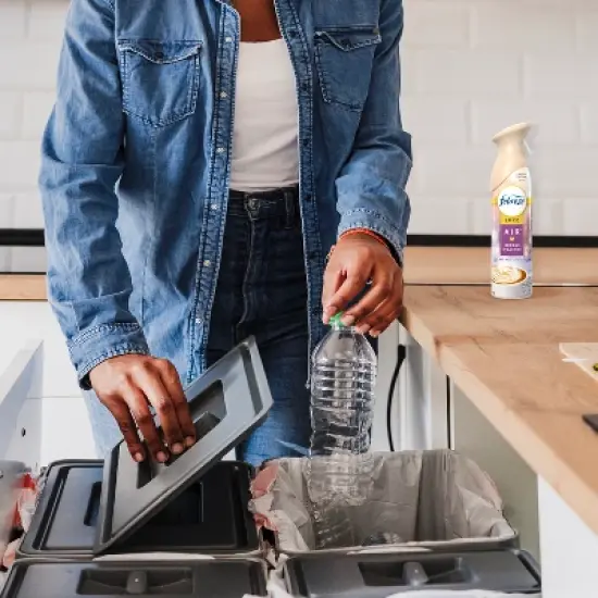 Febreze Luxe Air Freshener - Cuddle Weather - 8.8oz image {1}