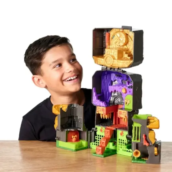 Treasure X Lost Lands Skull Island Skull Temple Mega Playset image {3}